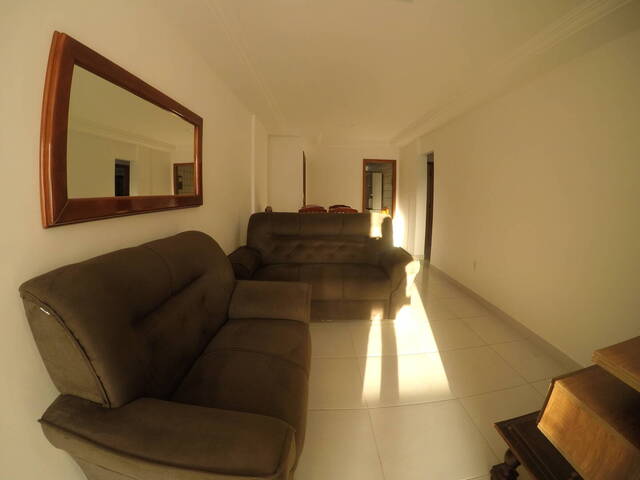 #834 - Apartamento para Venda em Guarapari - ES